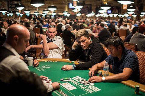 WSOP手机使用规定_WSOP比赛规则_德州扑克比赛规则