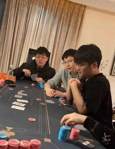 德州扑克联盟_369打德州扑克 TES晴天转会期 TES雪藏选手