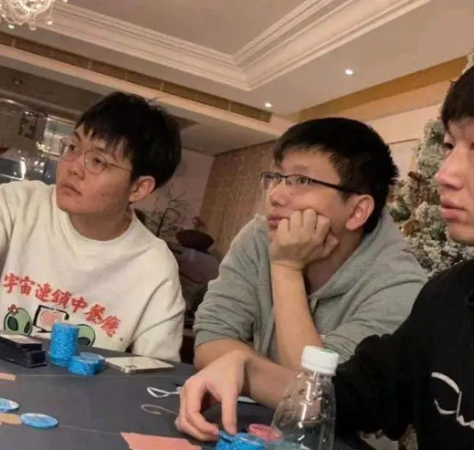 德州扑克联盟_369打德州扑克 TES晴天转会期 TES雪藏选手