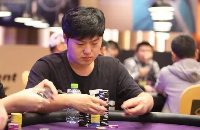 德州扑克 ft_北京杯扑克比赛 王众 德州扑克解说