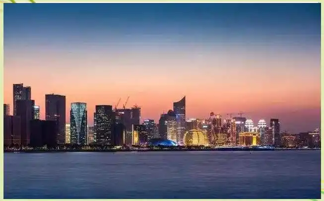 手牌与公共牌博弈_德州扑克最牛牌局_德州扑克环境学