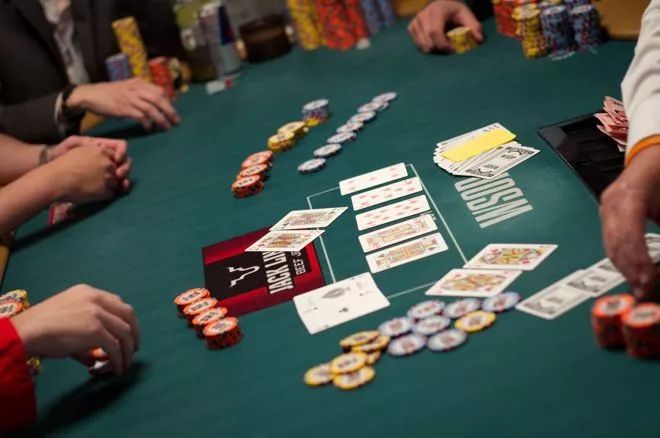 全压牌局胜率分析_德州扑克 ak怎么玩_德州扑克三人对战胜率