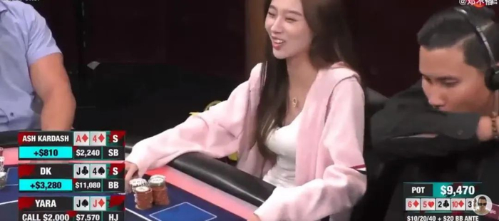 YARA扑克大赛_德州扑克女选手高兴_德扑美女YARA精彩牌局