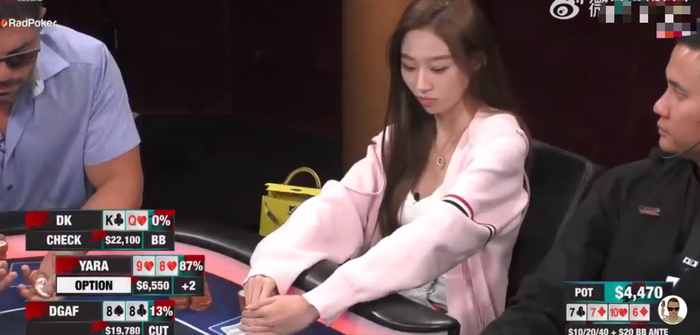 德扑美女YARA精彩牌局_德州扑克女选手高兴_YARA扑克大赛