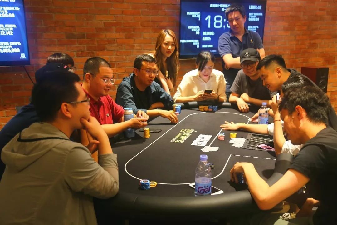德扑比赛现场_德州扑克技巧分享_德州扑克竞技馆