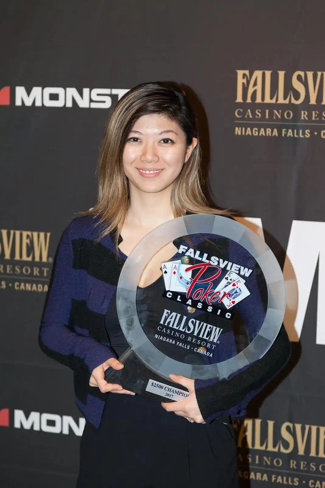 德州扑克职业女选手_女性扑克选手刘璇_刘璇获得Triton Poker冠军