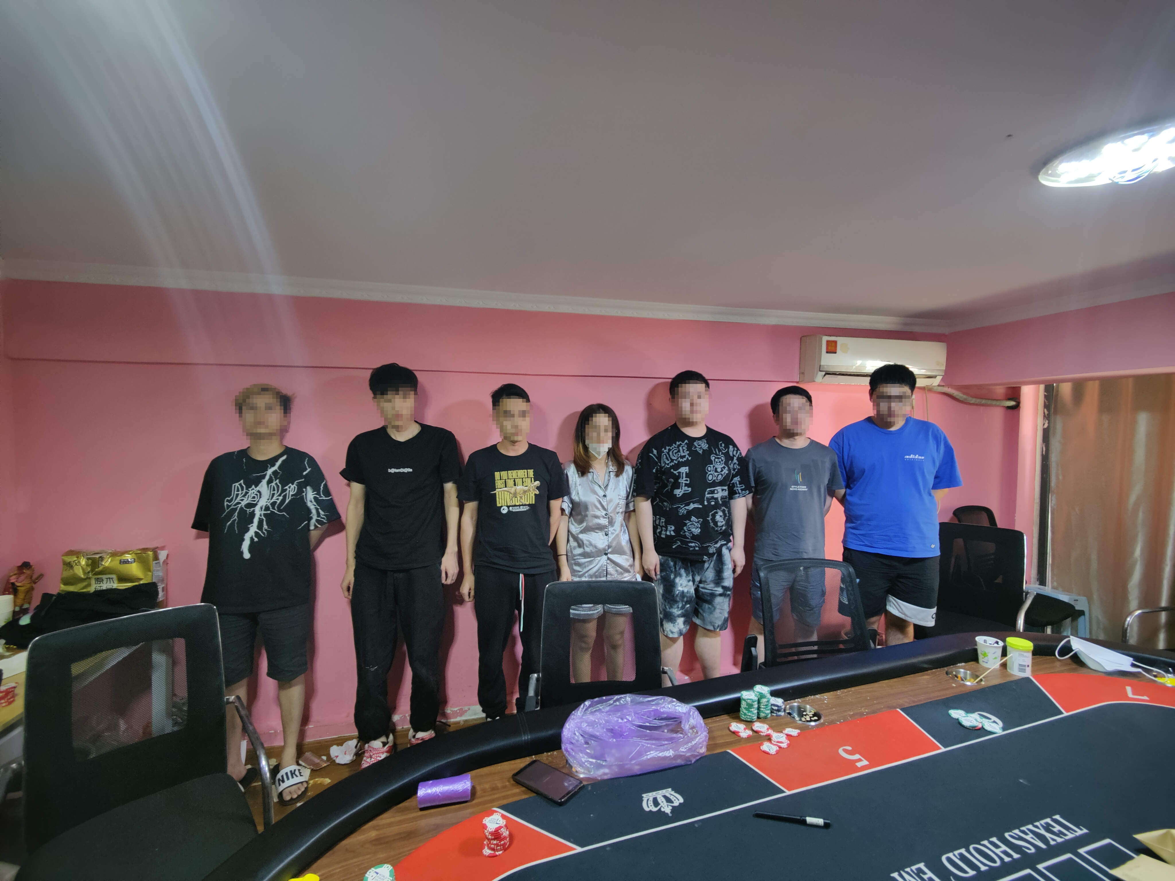 德州扑克 开房间_金沙湖派出所打击德州扑克赌博_杭州警方查处赌博案
