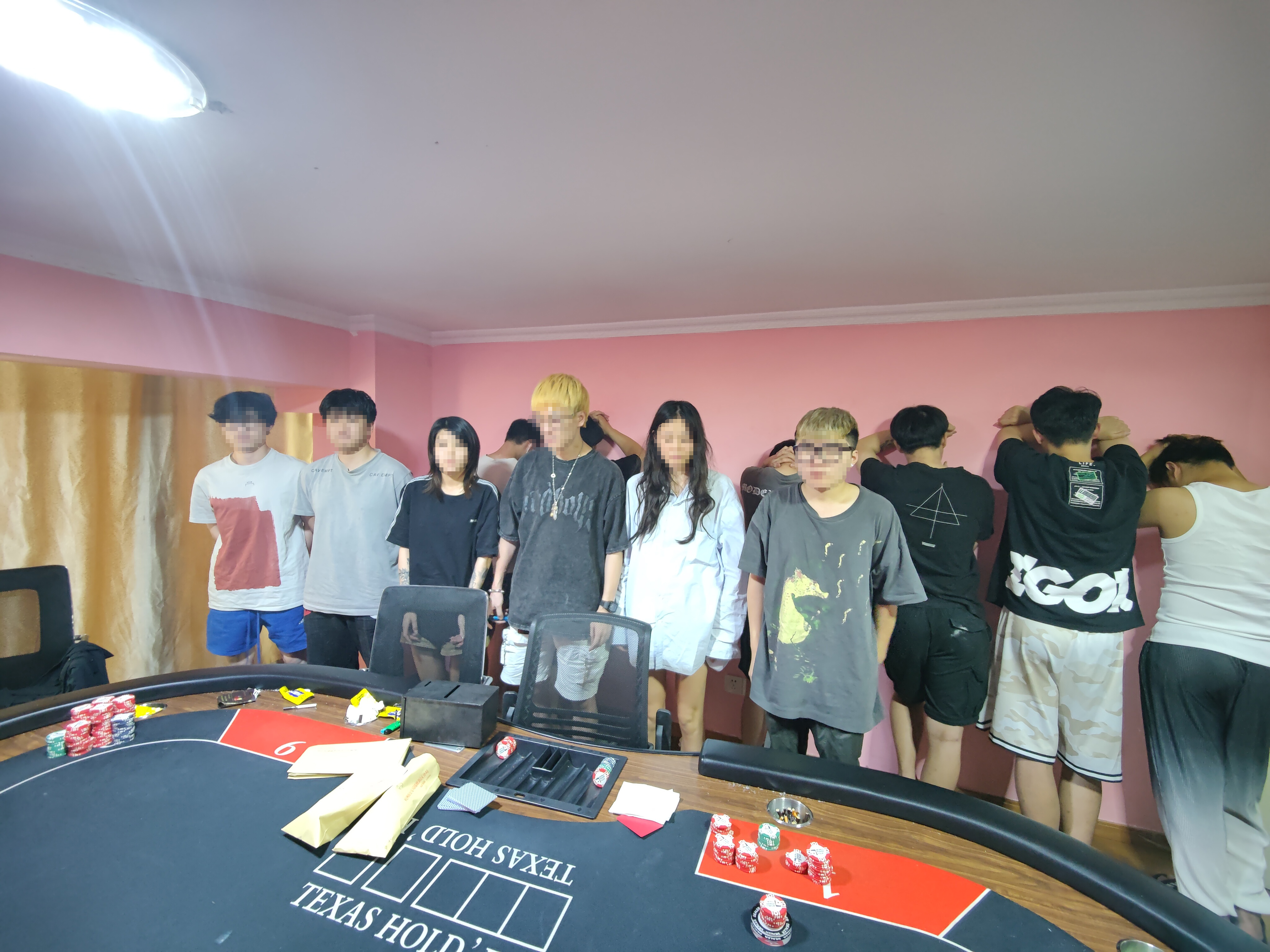 德州扑克 开房间_金沙湖派出所打击德州扑克赌博_杭州警方查处赌博案