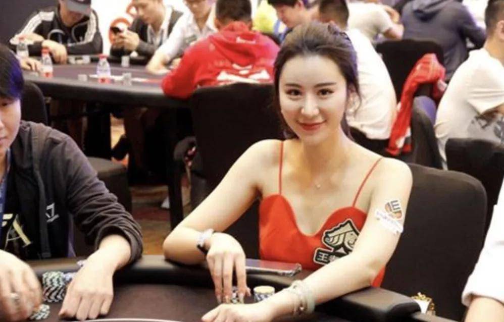 职业扑克玩家经验_德州扑克学习_德州扑克 被人bb