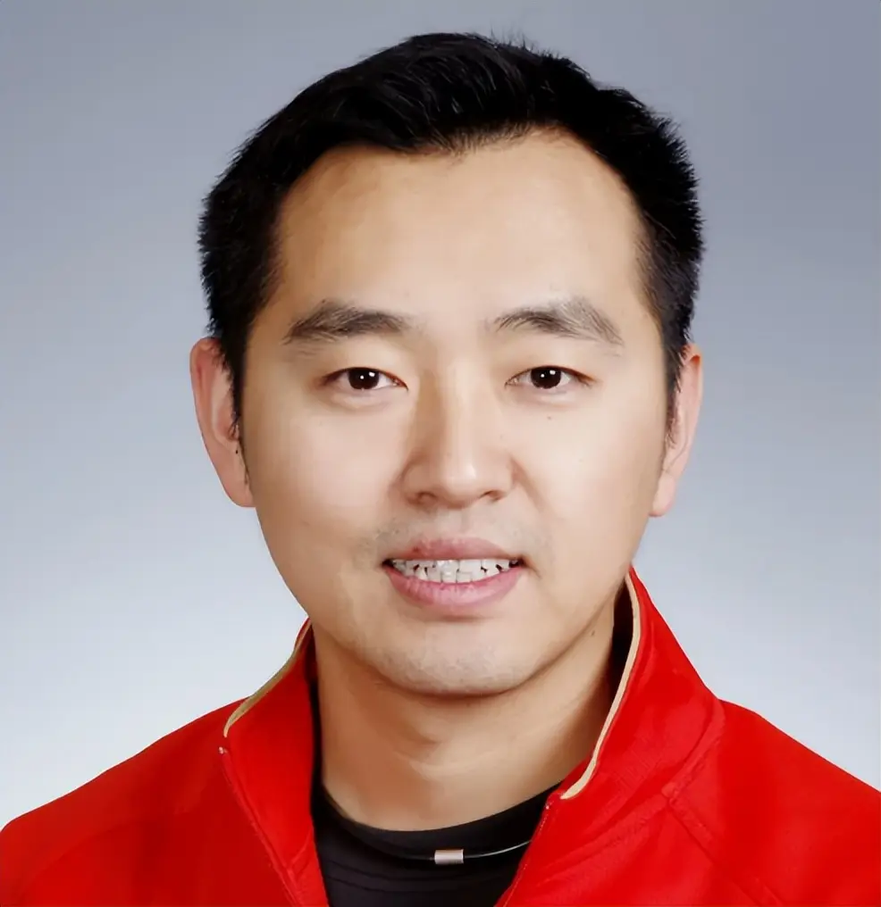明星玩德州扑克_明星赌博新闻_赌桌上输光的明星