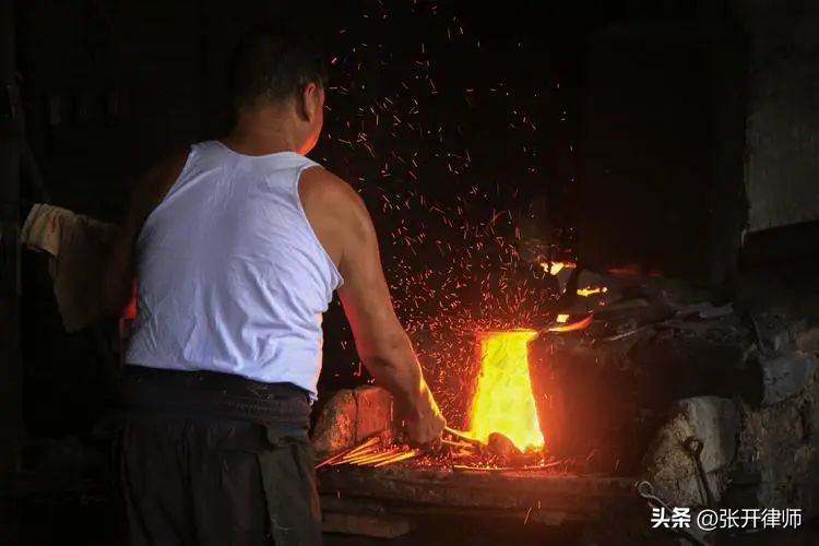 赌徒真实故事分享_网络赌博戒赌经历_德州扑克就是梭哈吗