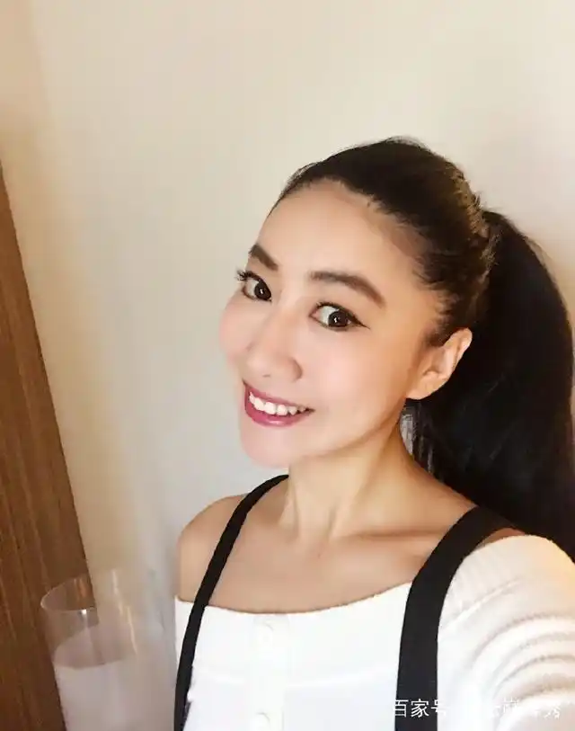 德州扑克女玩家李思晓经历_德州扑克冠军图片 中国_中国首位德州扑克亚洲冠军李思晓