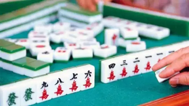 麻将与扑克文化差异_中西方价值观念体现_德州扑克花色大小