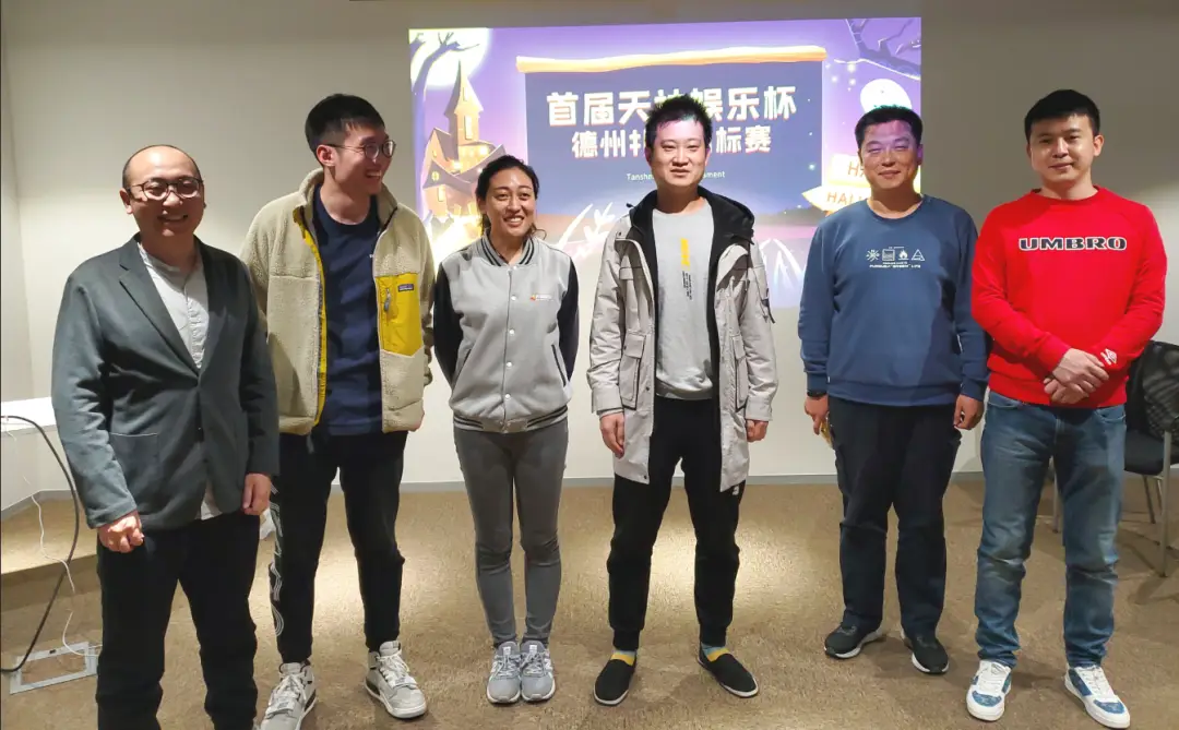 德州扑克大神_天神娱乐定期课程培训_比赛不断创造奇迹培训